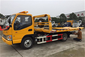 阎村哪里有拖车服务